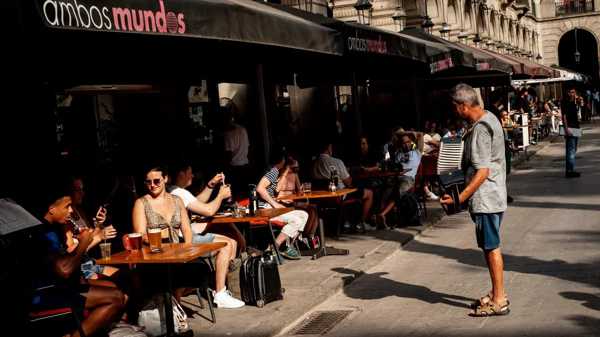 Hostelería Valencia lamenta que la campaña de verano no mejora a 2023 y reporta descensos