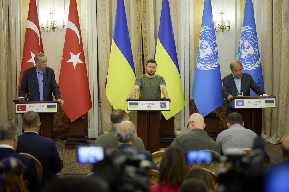 Ucrania denuncia nuevos bombardeos nocturnos de las fuerzas rusas sobre Járkov