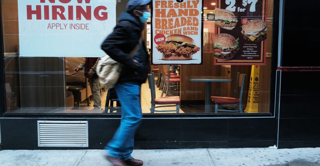 «Se necesita personal»: ¿por qué la gente no quiere trabajar en Estados Unidos?
