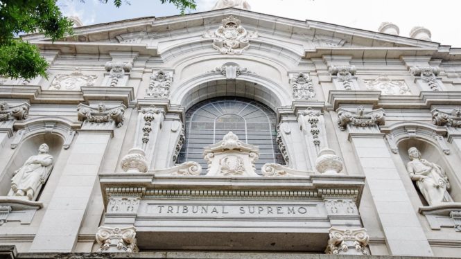 El Supremo anula los planes lingüísticos de dos escuelas catalanas por rechazar el castellano