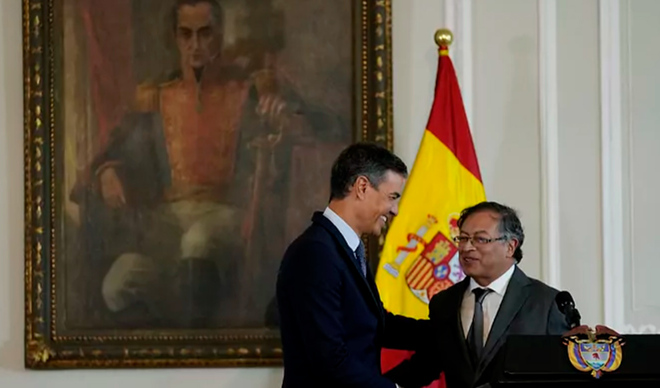 Sánchez ofrece España para albergar el diálogo entre Petro y las guerrillas colombianas