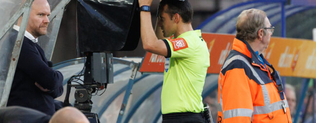 Guía del arbitraje español para el arranque de La Liga: cambios de reglas y criterios