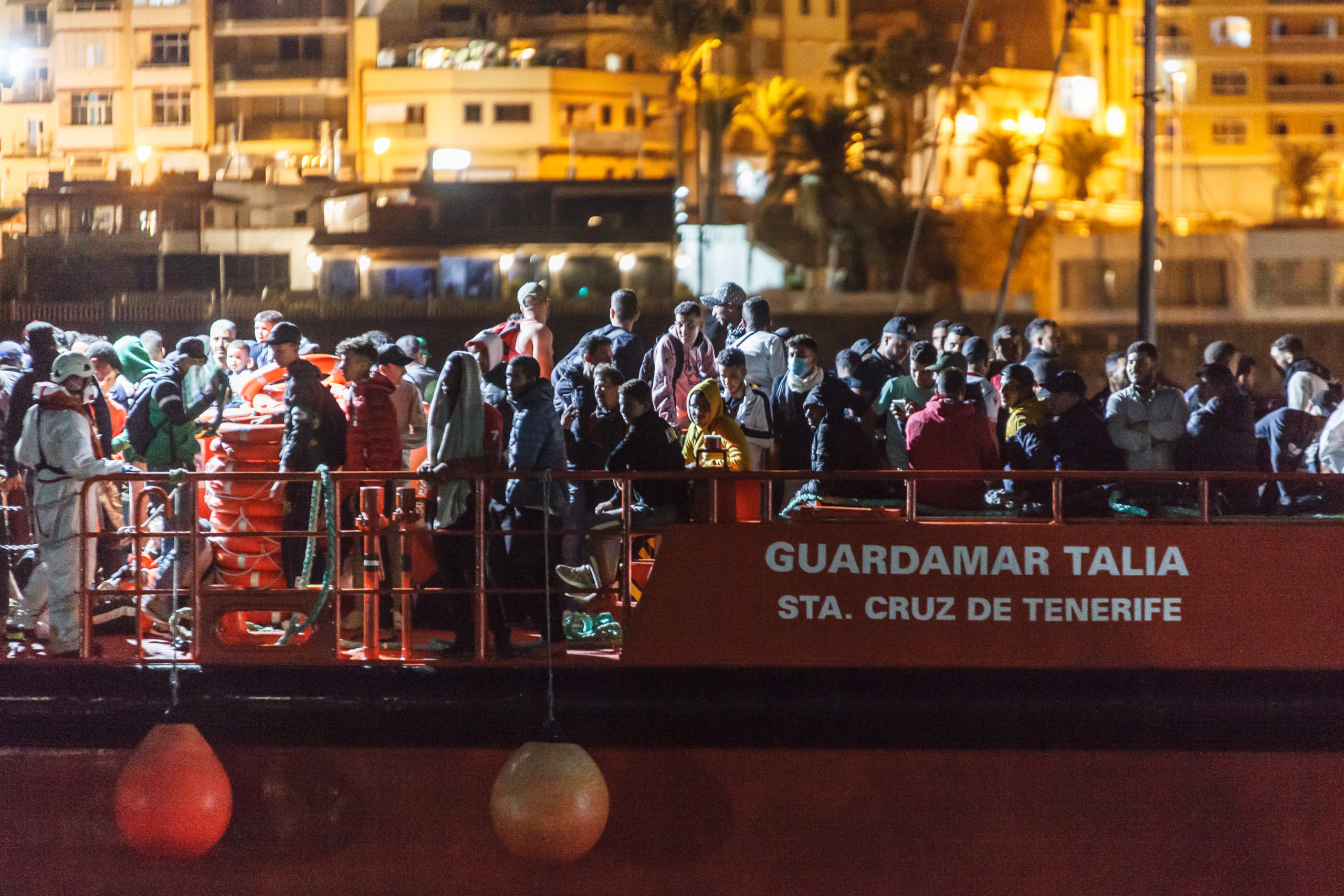 Canarias, al límite: registra en ocho meses el peor dato de inmigración de la última década