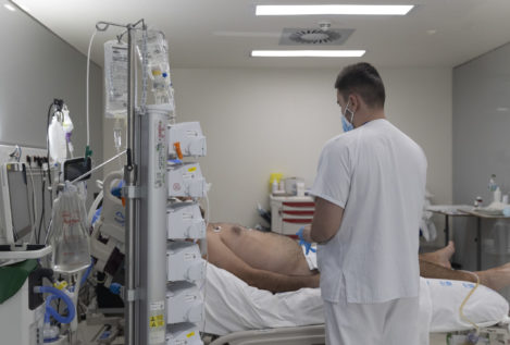 La ocupación en camas UCI por covid-19, en mínimos desde que hay registros