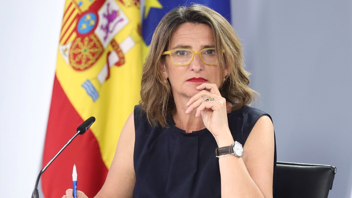 Ribera exigirá una garantía de 60.000 euros por megavatio en la cuarta subasta de renovables