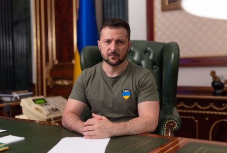 Zelenski retira cientos de pasaportes a los diputados por salir de Ucrania en plena guerra
