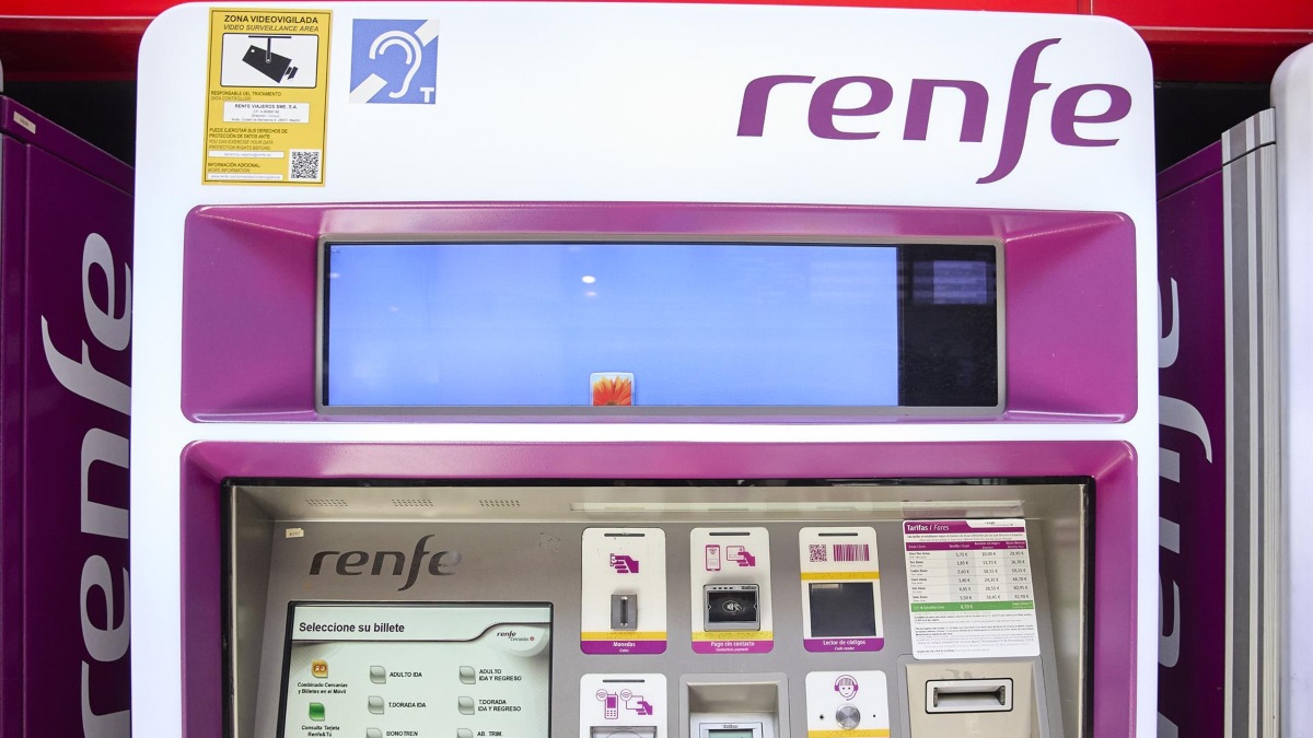 El Gobierno estima que cada familia ahorrará hasta 1.000 euros con los abonos de Renfe