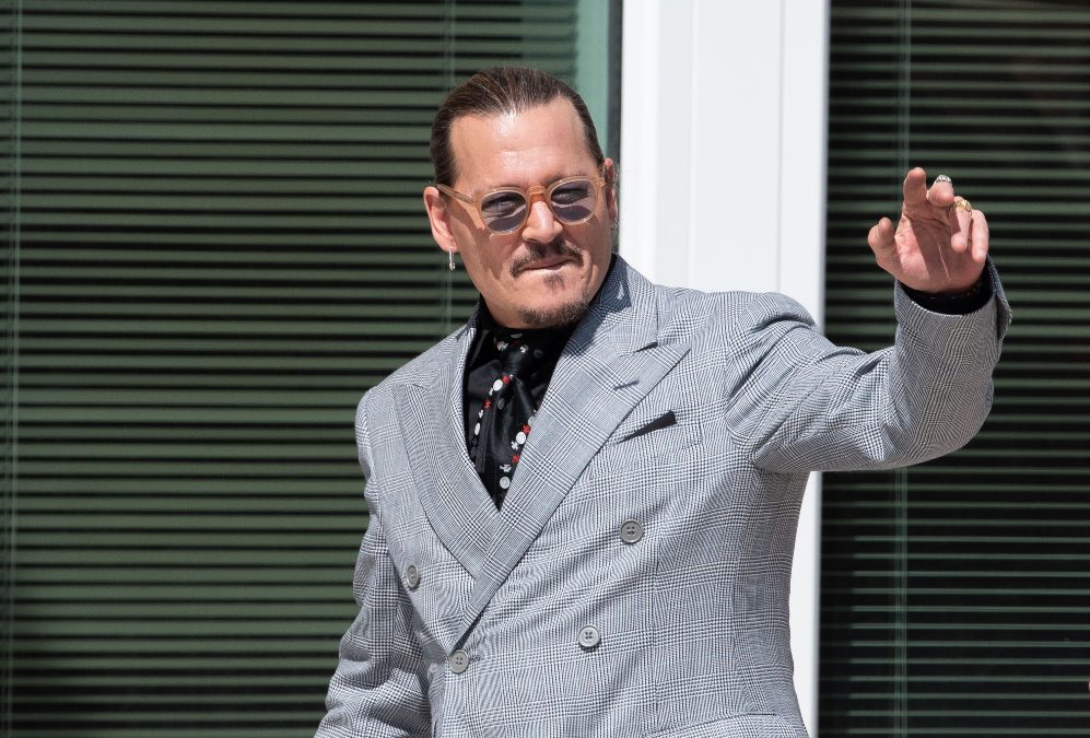 Johnny Depp: de la corte de Virginia a una galería de arte británica