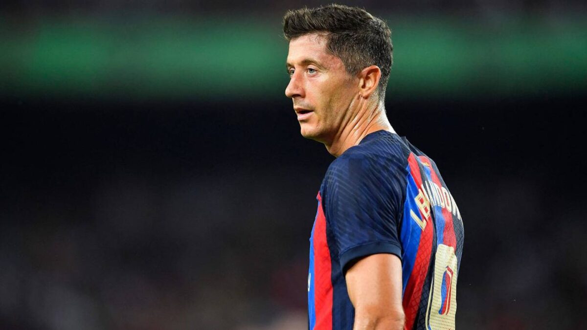 «Bienvenido a la Barcelona de Colau»: las redes ironizan después del robo de un reloj de lujo a Lewandowski