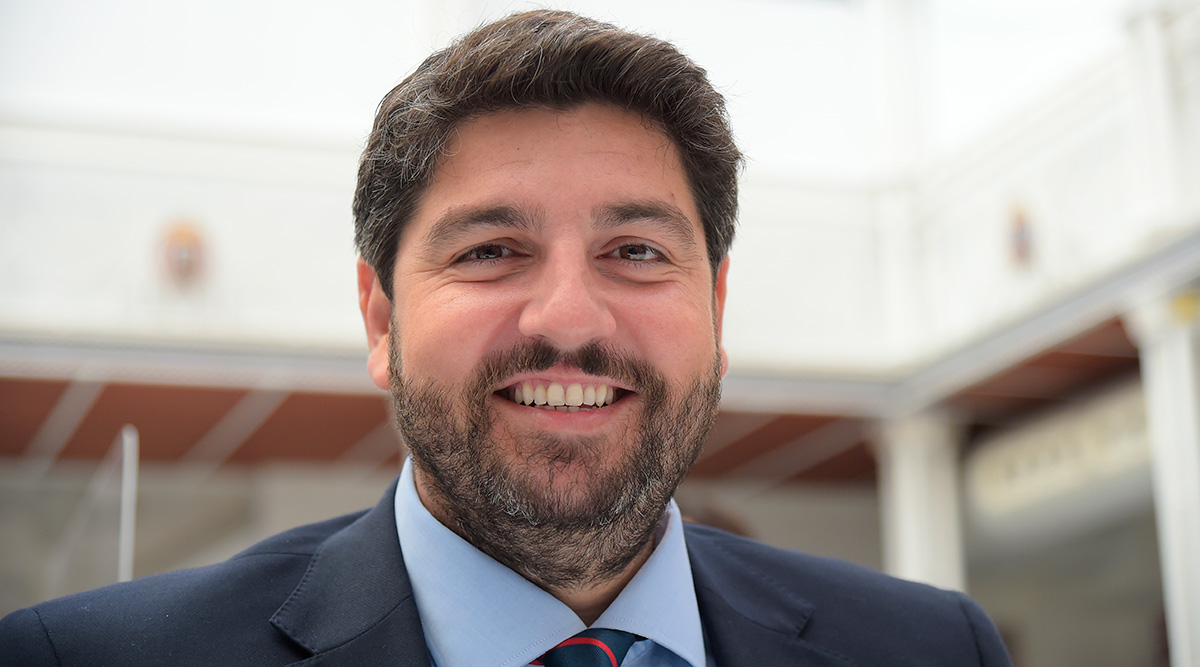 López Miras asegura que Ribera «no ha invertido ni un euro» en recuperar el Mar Menor