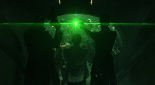 Divorciados en una fiesta techno