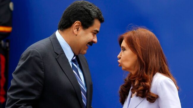 El chavismo achaca a la "extrema derecha" y al "imperialismo norteamericano" el cerco judicial a Cristina Fernández