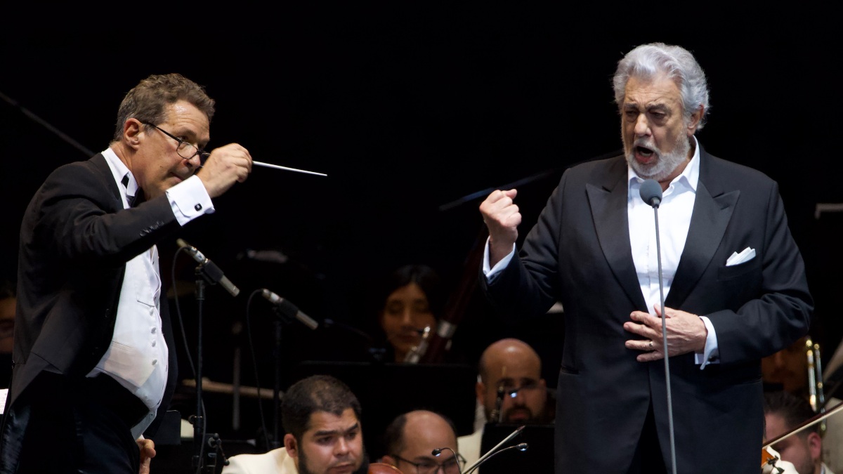 Plácido Domingo niega que forme parte de una secta dedicada a la trata de personas