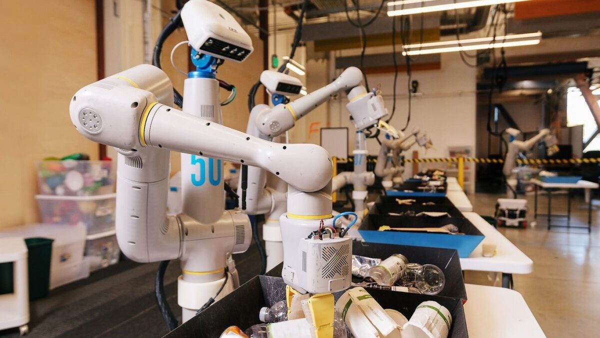(VÍDEO) Así son los nuevos robots de Google: capaces de comprender órdenes y de servir a sus dueños