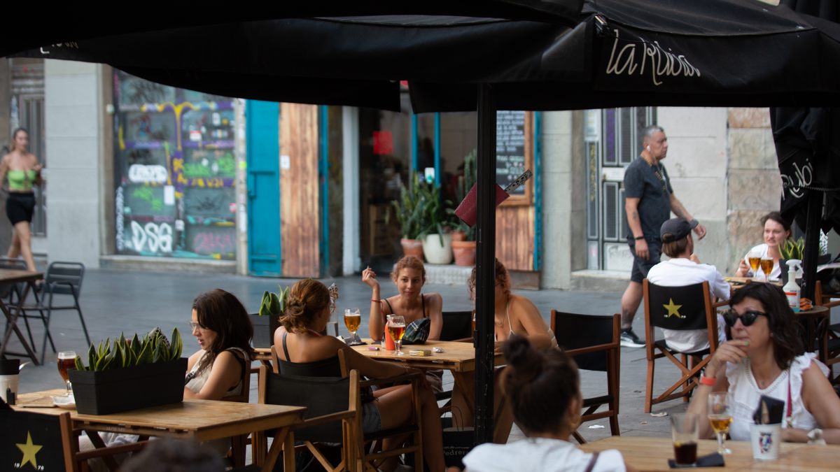 ¿Es legal limitar el tiempo en las terrazas de los bares y restaurantes?
