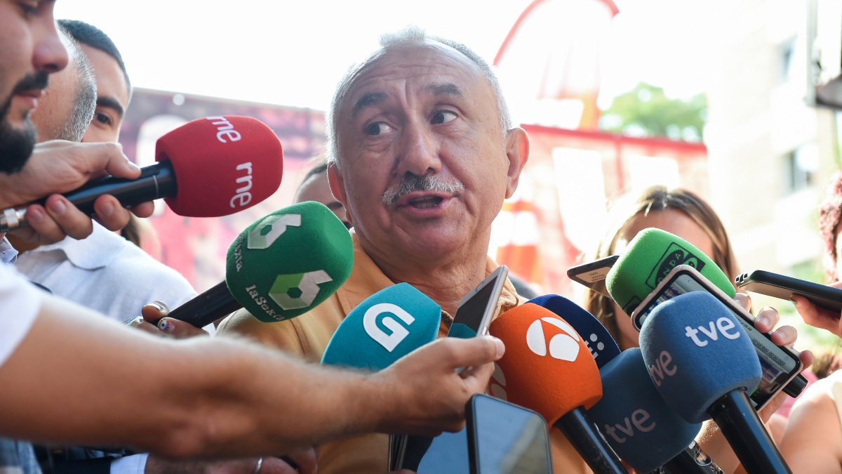 UGT da un ultimatum a la CEOE: o cambian su postura salarial o habrá paros antes de octubre