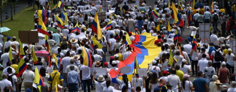 Los colombianos protestan por primera vez contra el Gobierno de Petro