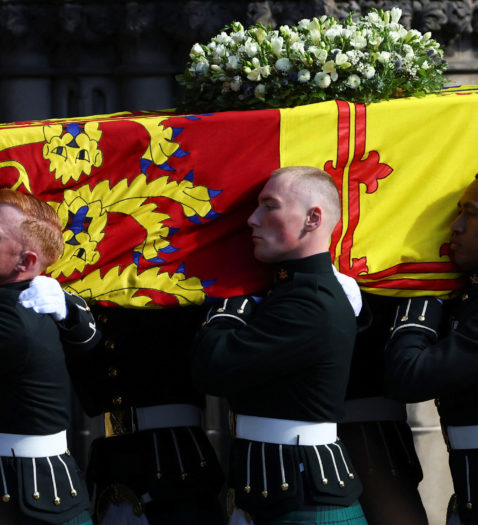 El funeral de la reina Isabel II en Escocia, en imágenes