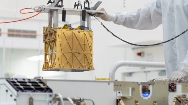 Un instrumento creado en EEUU produce oxígeno en Marte al ritmo de un árbol pequeño