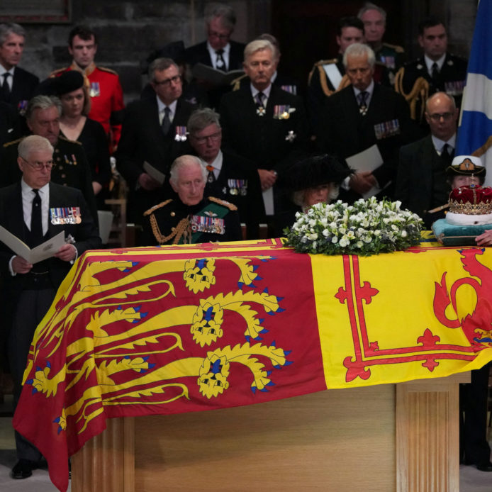 La muerte de Isabel II, en directo: Abre la capilla ardiente de la Catedral de Saint Giles para que los escoceses despidan a la reina