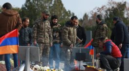 Armenia y Azerbaiyán acuerdan un alto al fuego tras la muerte de 155 soldados