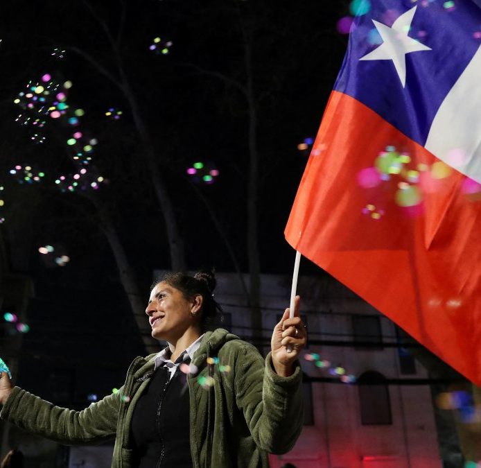 Los chilenos rechazan por una amplia mayoría la nueva Constitución