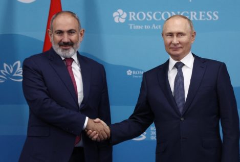 El conflicto en el Cáucaso y Asia Central abre dos nuevos frentes inesperados para Rusia