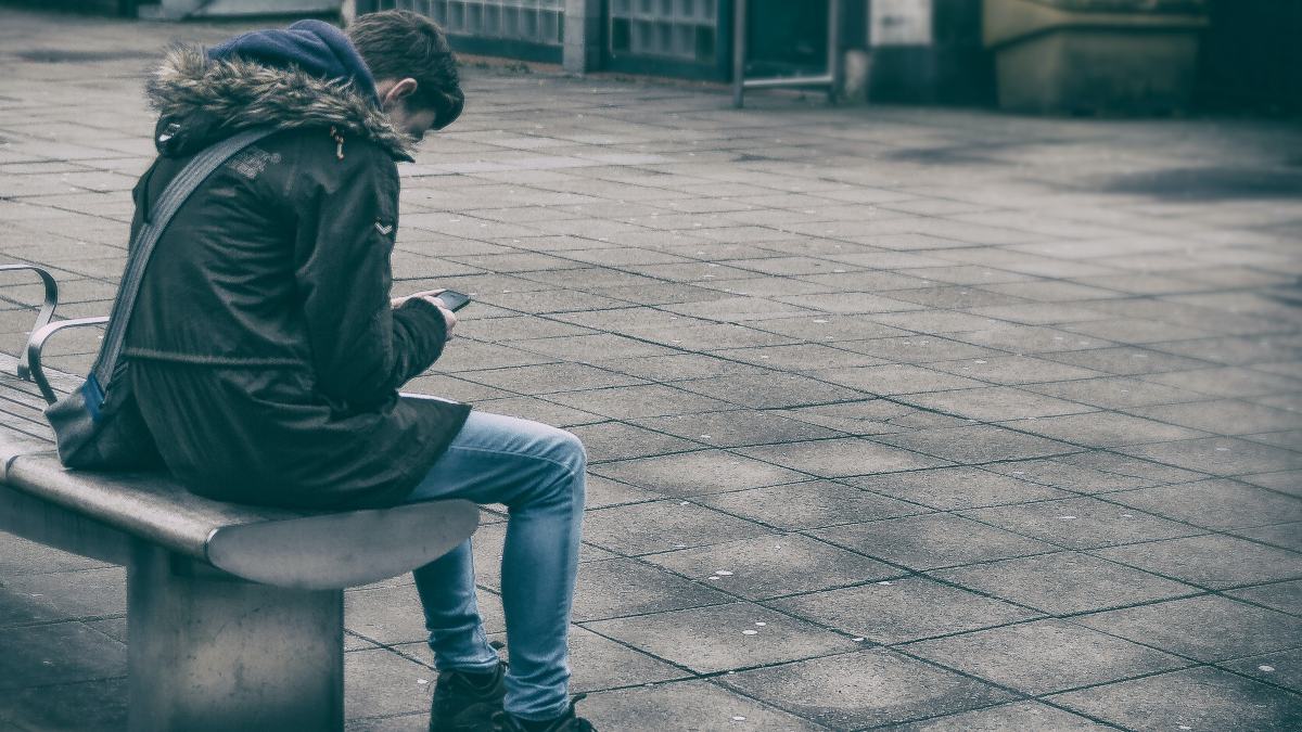 ‘Autolesión digital’: la peligrosa práctica en las redes que se relaciona con el suicidio juvenil