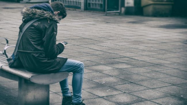 'Autolesión digital': la peligrosa práctica en las redes que se relaciona con el suicidio juvenil