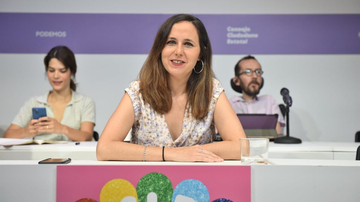 Belarra afirma que el PP actúa como un «cártel» y le acusa de dar «un golpe blando»