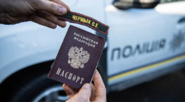 La Unión Europea restringe desde este lunes los visados a los ciudadanos rusos
