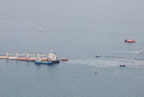 El Gobierno de Gibraltar anuncia que ha bombeado el 80% del gasóleo del buque OS35