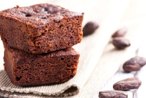 'Brownie' de chocolate saludable: receta sin azúcar ni harina
