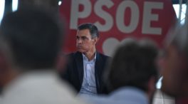 Sánchez acusa al PP de ser «obediente» con las eléctricas y afirma que son la «anomalía ibérica»