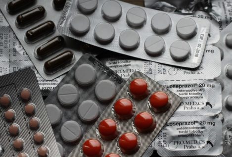 La producción de fármacos esenciales como la simvastatina (colesterol), en riesgo