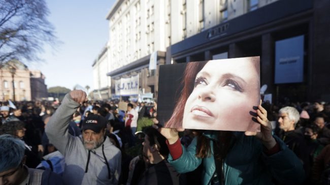 Cristina Fernández de Kirchner reaparece tras su intento de asesinato