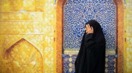 Muere una mujer iraní que había sido detenida por no llevar el velo puesto 'según la ley'
