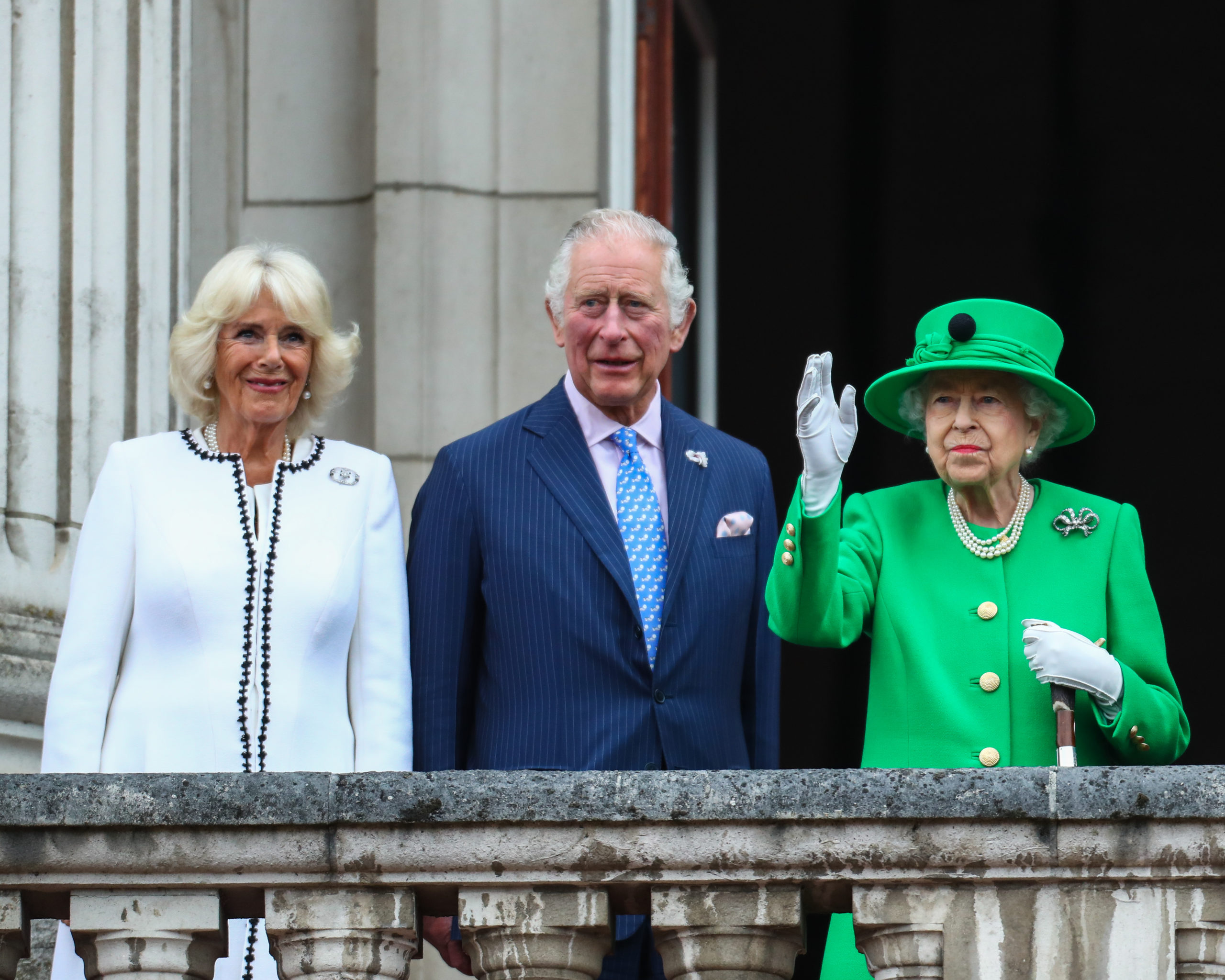 Reino unido se prepara para despedir a Isabel II y coronar a Carlos III