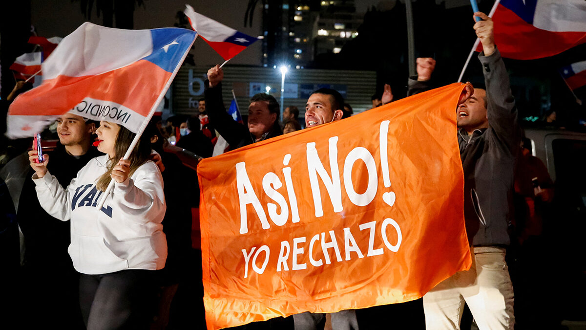 Chile rechaza con una amplia mayoría la nueva Constitución