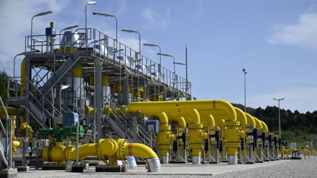 Bruselas pide a los estados nuevos planes de ahorro y tantea topar el precio del gas