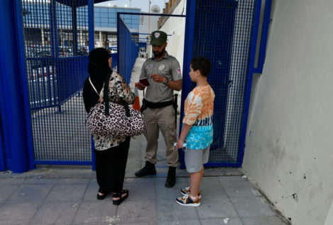 España acuerda un nuevo sistema de control de entradas en la frontera de Ceuta con Marruecos