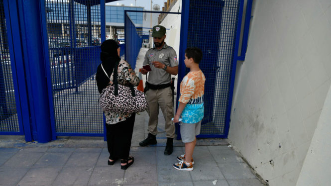 España acuerda un nuevo sistema de control de entradas en la frontera de Ceuta con Marruecos
