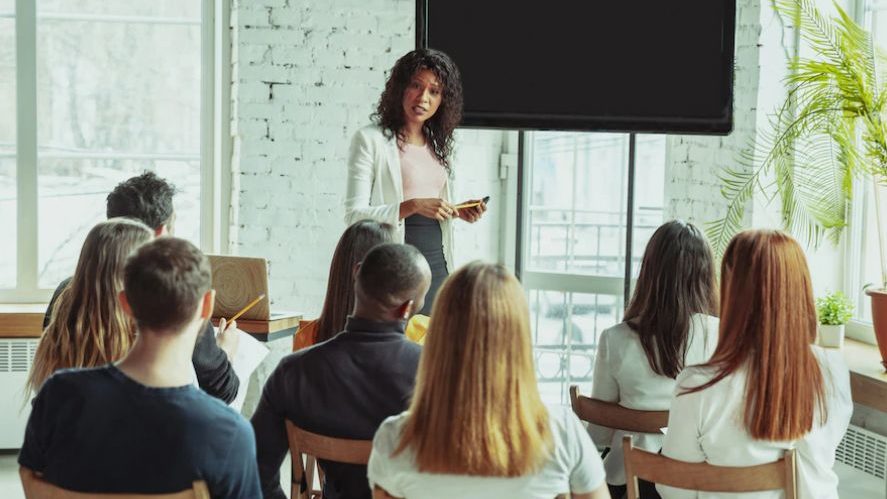 La financiación, la digitalización de la enseñanza y el futuro trabajo, lo que más preocupa a los estudiantes