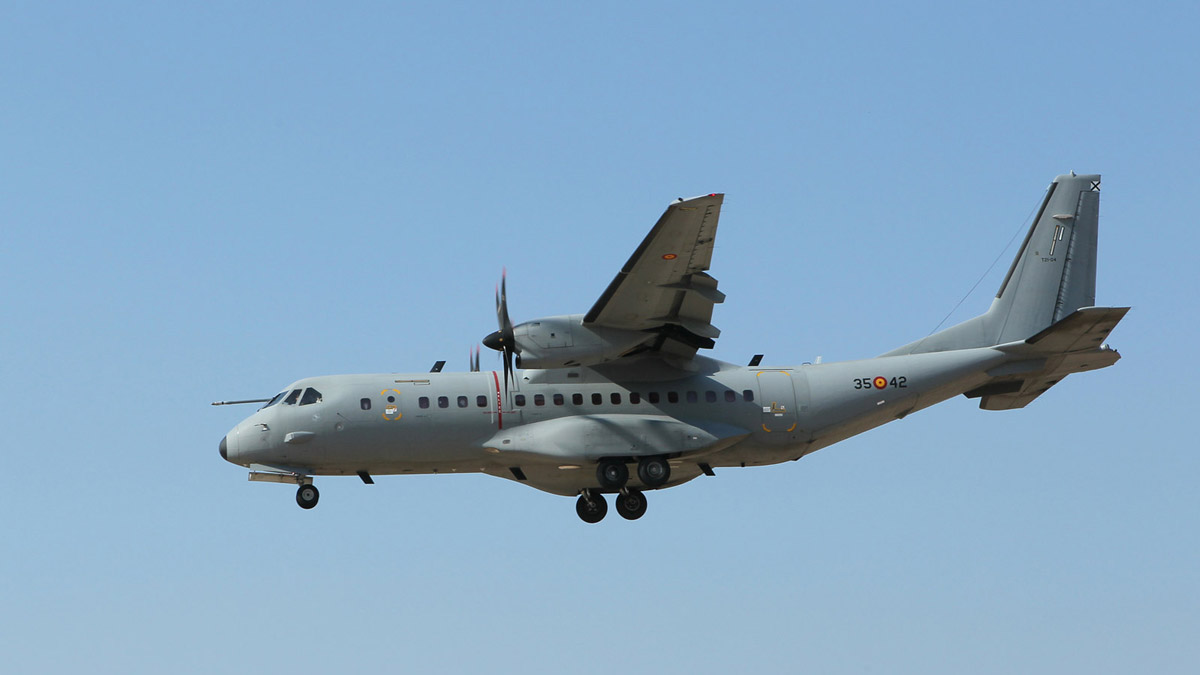 España envía a Ucrania un avión con material sanitario y recogerá a ocho heridos de guerra