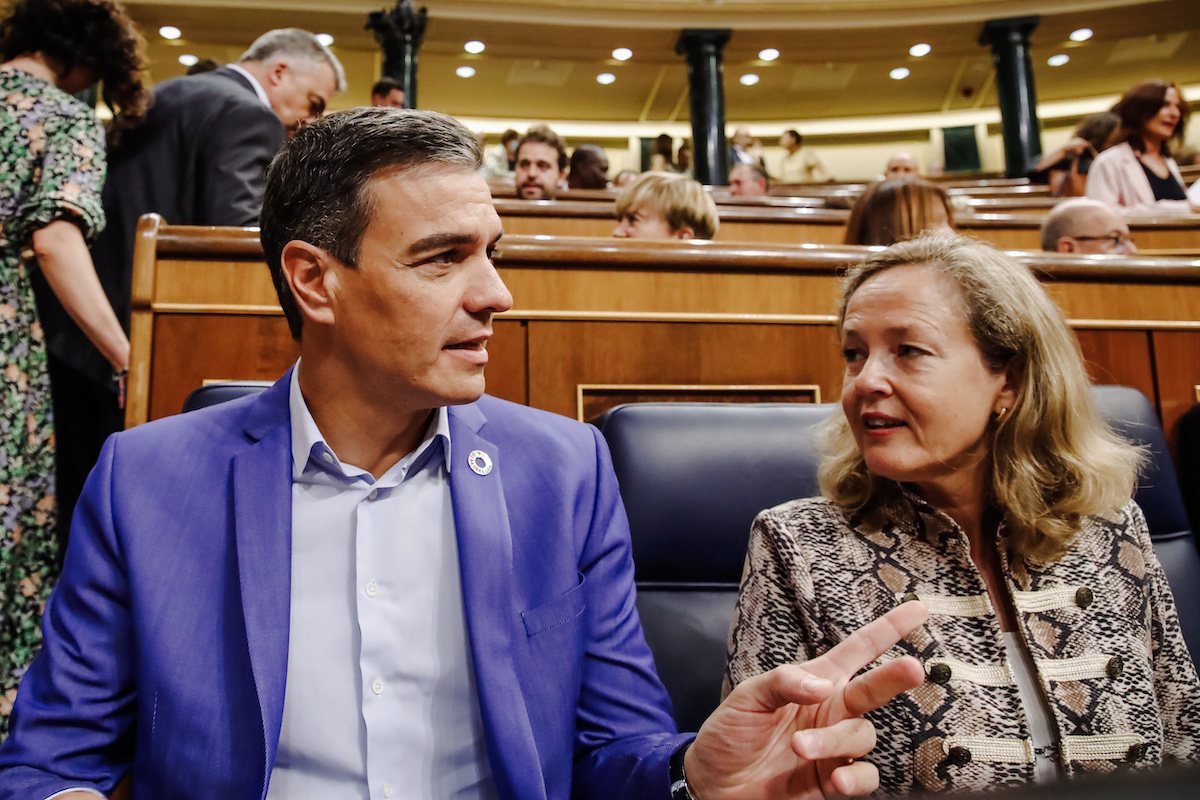 Sánchez incrementa los fondos a municipios del PSOE en Valencia para frenar el auge del PP