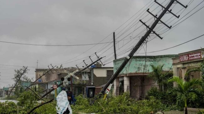 Cuba, sin corriente eléctrica tras el paso del huracán Ian