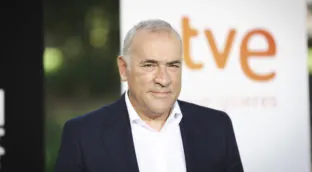 "Bueno, muy bien, ¿no?": la polémica frase que Fortes suelta tras la entrevista a Sánchez
