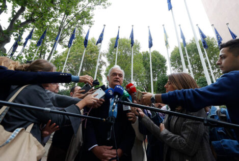 El PP plantea a Reynders negociar a la vez un nuevo CGPJ y la reforma del modelo