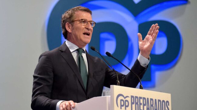 El PP se consolida en intención de voto y aventaja 1,5 puntos al PSOE, según un sondeo