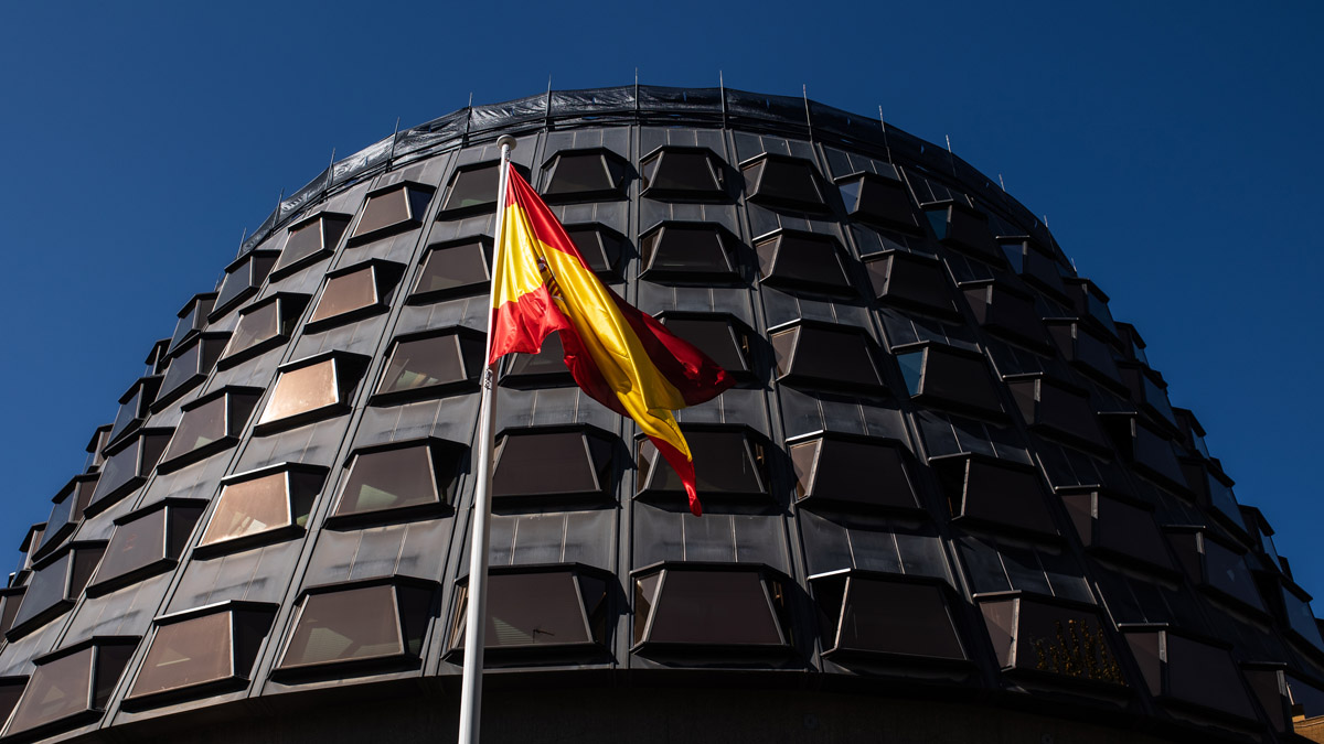 El Constitucional admite los recursos contra la ley catalana que elimina el 25% del castellano